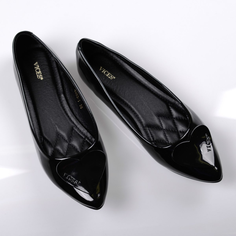 Urocze Damskie Buty Baleriny z Serduszkiem Clarisse Czarne