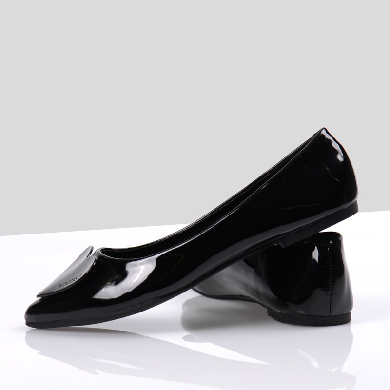 Urocze Damskie Buty Baleriny z Serduszkiem Clarisse Czarne