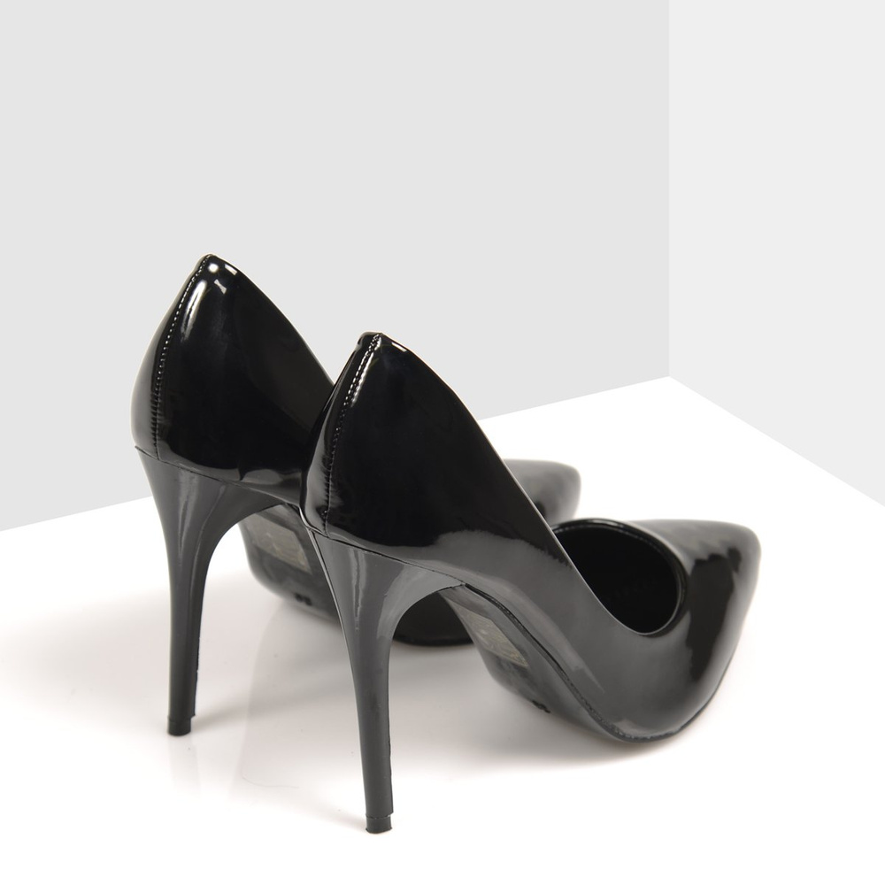 Szpilki w Szpic Lakierowane Czarne